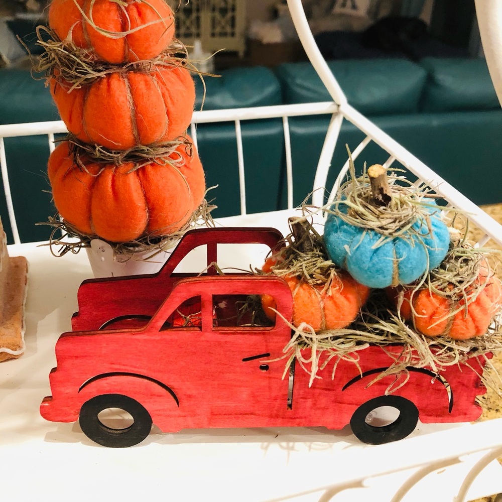 Wooden truck with felt Stuffed pumpkins decor